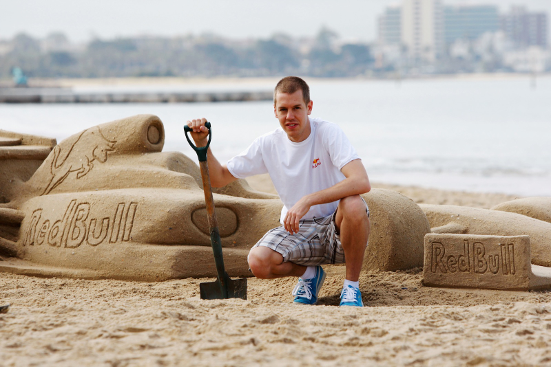 Illustration for article titled This Is Red Bull's New Sand-Based F1 Car